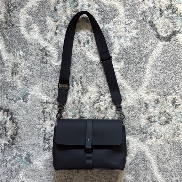 Gaston Luga x Nikon Bag - Picture 1 of 16